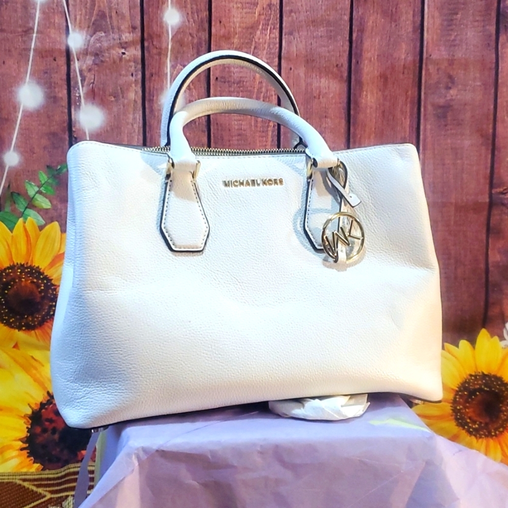 Beautiful summer bag size 10ht×17wd